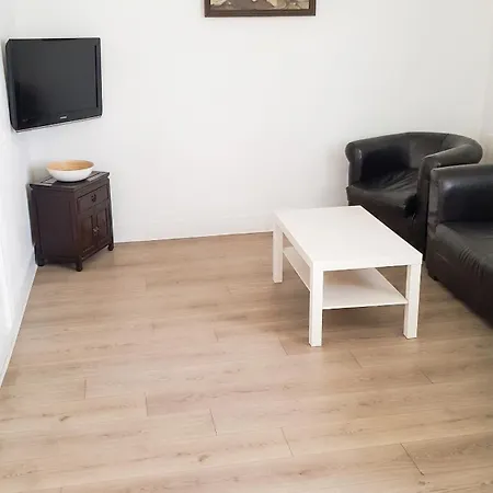 Cosy A 42 M² Avec Parking Apartment